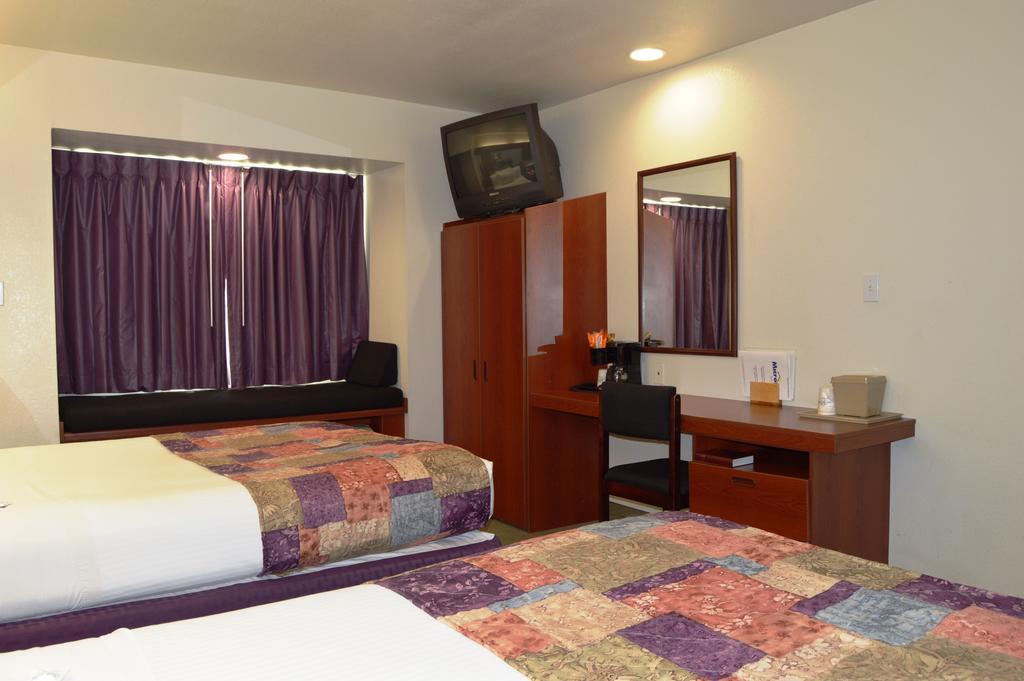 Microtel Inn And Suites By Wyndham Miami Ok Room photo